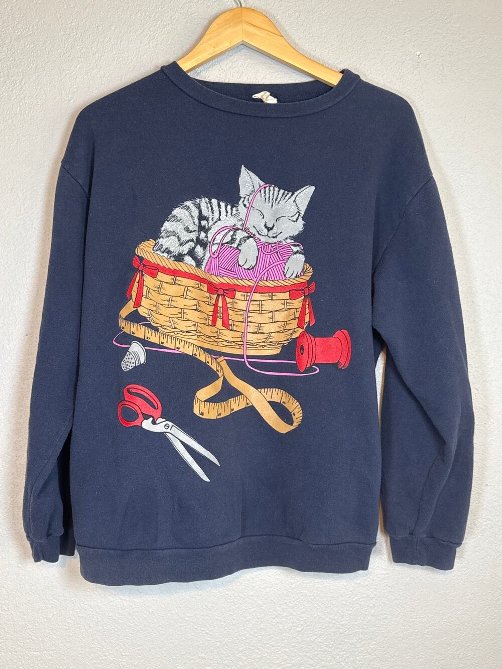 Vintage Novelty Cat Sewing Pullover Sweatshirt Medium Cottage Cat Lady Cute